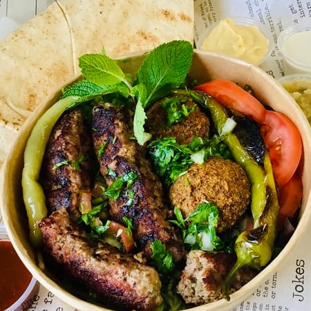 Lamb / Falafel Platter.